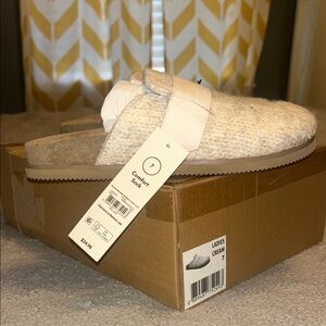 Ladies Cream Comfort Clogs